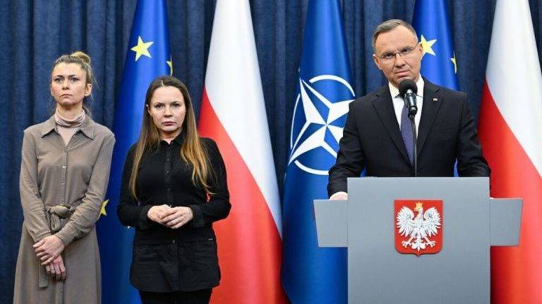 «Donald Tusk actúa de manera cobarde y vengativa» en Polonia