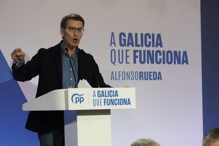 Feijóo desmiente al PP rechazando los indultos y no dimite