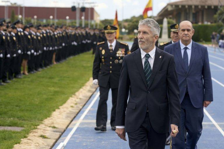 Los investigados de la «Policía de Marlaska» utilizan una Unidad de régimen interno para tener gratis su defensa frente a Samuel Vázquez (VOX)