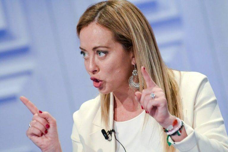 FOTOGRAFÍA. ROMA (ITALIA), 12 DE FEBRERO DE 2024. Socio de VOX (Fratelli) gana el 9J en Italia. La primera ministra italiana y líder del partido del pueblo italiano "Fratelli d'Italia" (Hermanos de Italia), Giorgia Meloni (en la imagen), recibió hoy en Roma al presidente de la República de Argentina y líder del partido del pueblo argentino La Libertad Avanza, Javier  Gerardo Milei, y durante su encuentro ambos abordaron "sectores clave" para ambas economías "como la energía, las infraestructuras y la agroalimentación", según ha asegurado la política patriótica italiana. Oficina del Presidente de la República de Argentina/Lasvocesdelpueblo (Ñ Pueblo)