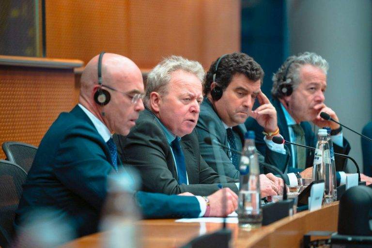 Eurocámara investiga los enaltecimientos filoetarras gracias a VOX