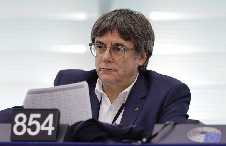 El prófugo Puigdemont seguirá «fiel»
