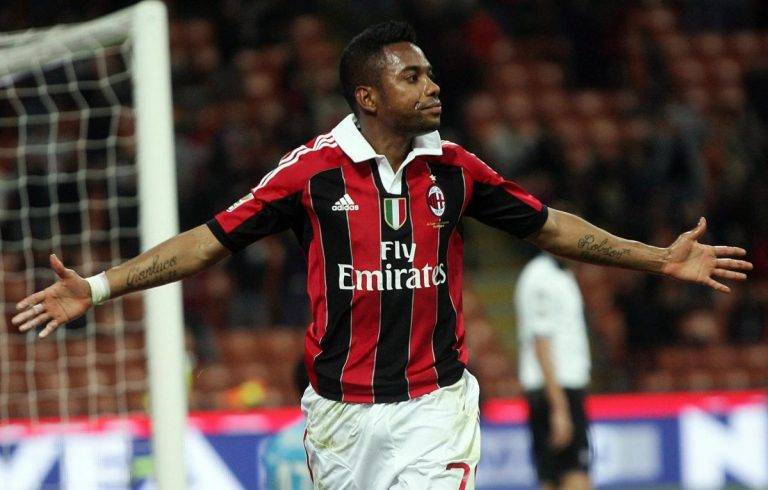 FOTOGRAFÍA. ITALIA, 02 DE MAYO DE 2012. Robinho a prisión por la manada sexual de Italia. El futbolista Robson de Souza (São Vicente, 25 de enero de 1984) -más conocido como "Robinho" y apodado mundialmente como "El rey de la bicicleta" por la manera en que juega-. Efe