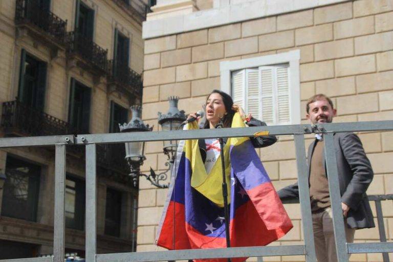 Venezolana avisa de la catástrofe del sanchismo