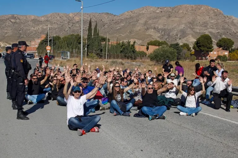 Funcionarios de Prisiones vuelven a la carga