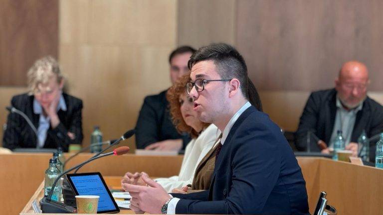 Salou rechaza el plan contra trastornos adictivos en jóvenes