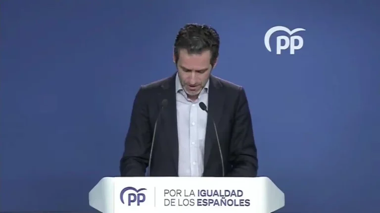 FOTOGRAFÍA. MADRID (REINO DE ESPAÑA), 25 DE MARZO DE 2024. Sánchez está atrapado en la mentira. El portavoz de de la derechista cobarde, Partido Popular (PP), Francisco de Borja Sémper Pascual (Borja Sémper), ha asegurado este lunes que habrá referéndum de autodeterminación en Cataluña porque "los independentistas no mienten", a diferencia en su opinión del secretario general del Partido Socialista y líder del régimen sanchista de España, Pedro Sánchez Pérez-Castejón, y cree que solo hay que escucharlos "para saber qué va a suceder", dijo en comparecencia en la sede de los azules cobardes de Génova 13, capital de España, Madrid. lasvocesdelpueblo (Ñ Pueblo)