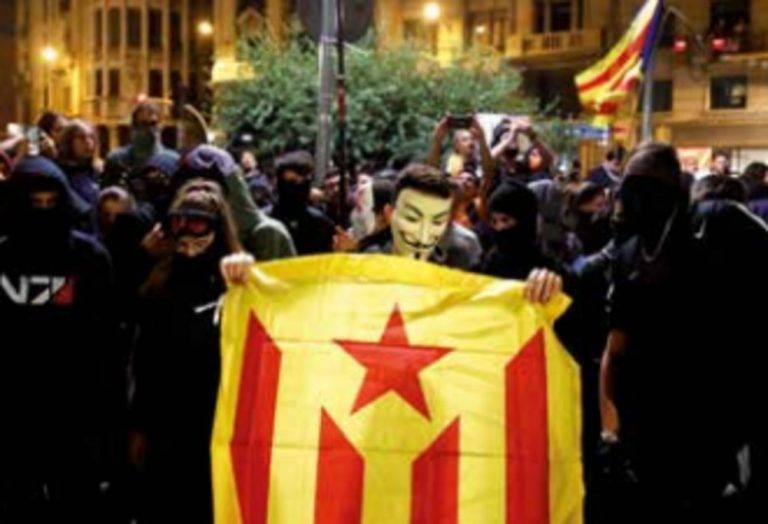 FOTOGRAFÍA. BARCELONA (REINO DE ESPAÑA), OCTUBRE DE 2019, TRAS PUBLICACIÓN DE LA SENTENCIA CONDENATORIA CONTRA EL GOLPE DE ESTADO SEPARATISTA EN CATALUÑA POR PARTE DEL TRIBUNAL SUPREMO. Juez del Tsunami pide informes sobre aplicabilidad de la Amnistía. El juez estudia órdenes de detención contra imputados por Tsunami. Separatistas huyen de España en bloque por caso Tsunami. La imagen muestra una extrema violencia terrorista perpetrada por los grupos integrantes de la banda del terrorismo callejero en Cataluña, surgida tras la la sentencia del golpe, Tsunami Democrátic. Fecha hecho relacionados, MORGES (SUIZA), 09 DE MARZO DE 2024. La asociación suiza/española Catalunya Peuple d'Espagne (CPDE), que presido el suizo con doble nacionalidad española, François Meylan, mostró hoy su apoya al juez de la Audiencia Nacional, Manuel García-Castellón y García-Lomas, en relación con el Caso Tsunami Democratic, poniendo a disposición de la Oficina Federal de Policía de Suiza (fedpol) los resultados de sus investigaciones y observaciones realizadas tanto en Berna como en Ginebra el viernes 30 de agosto y el sábado 31 de agosto de 2019. Lasvocesdelpueblo (Ñ Pueblo)