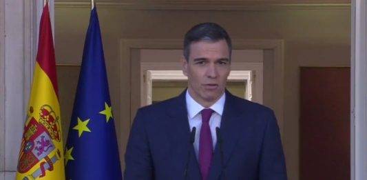 FOTOGRAFÍA.. MADRID (REINO DE ESPAÑA), 29 DE ABRIL DE 2024. La derechista cobarde denuncia el "Alo Presidente" de Sánchez. Sánchez: Esta campaña de descrédito no parará. El secretario general del Partido Socialista Obrero Español (PSOE) y pide del sanchismo en España, Pedro Sánchez Pérez-Castejón, este lunes durante una declaración institucional sobre su no renuncia como presidente de Gobierno, dice que no piensa dimitir para nada y que va a seguir en el poder. Captura vídeo de la Declaración Institucional ofrecida por Moncloa y Sánchez/Lasvocesdelpueblo (Ñ Pueblo)