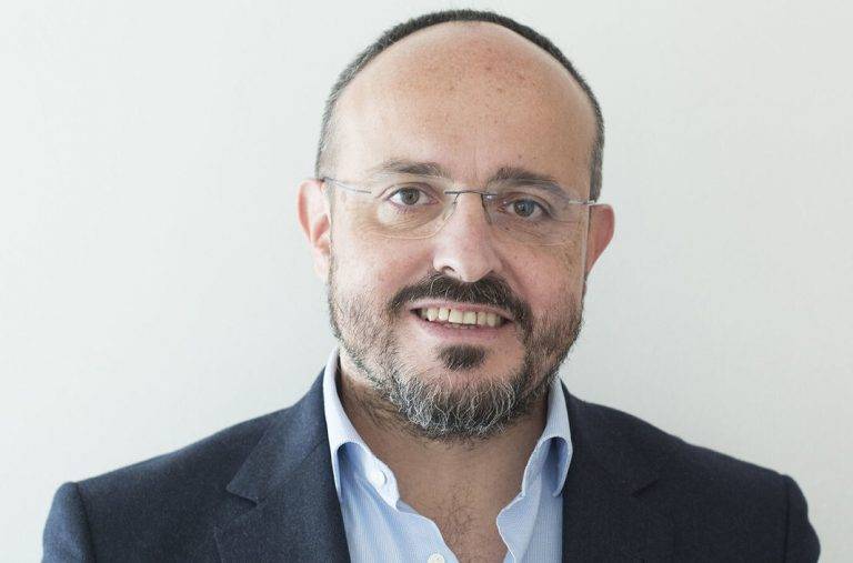 FOTOGRAFÍA. BARCELONA (REINO DE ESPAÑA), 04 DE ABRIL DE 2024. Lista del PP por Barcelona al 12M. Los del amigo del narco gallego Alberto Núñez Feijóo han anunciado hoy las diez primeras personas que acompañan al candidato a presidir la Generalitat de Catalunya y cabeza de lista por Barcelona al Parlamento de Cataluña, Alejandro Fernández Álvarez (en la imagen), quien, a su vez, va a repetir como apuesta de Génova 13, dirección nacional de los populares. Lasvocesdelpueblo (Ñ Pueblo)