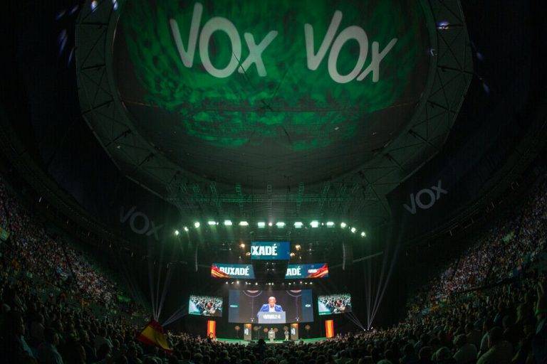 FOTOGRAFÍA. MADRID (REINO DE ESPAÑA, 19 DE MAYO DE 2024. La Resistencia internacional y el patriotismo internacional destruyen el socialismo en Madrid ante más de 10.800 partidarios de su última jornada de Asamblea "Europa Viva 24", que ha organizado do Vox, con protagonistas: Abascal, Milei, Meloni, Le Pen, José Antonio Ortega Lara, Roger Severino, Matt y Mercedes Schlapp, José Antonio Kast, Andrés Ventura, Buxadé, Amichai Chikli, Víktor Orbán y Mateusz Morawiecki, en el Palacio de Vistalegre de la Comunidad de Madrid. Lasvocesdelpueblo (Ñ Pueblo)