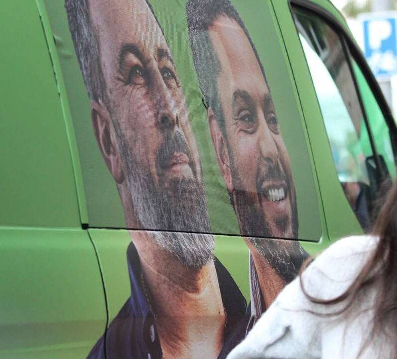 VOX celebra un acto público en Mataró bajo «Primero nuestros vecinos» FOTOGRAFÍA. MATARÓ (BARCELONA) CATALUÑA (REINO DE ESPAÑA, 30 DE ABRIL DE 2024. Mataró llama a llenar las urnas de papeletas VOX el 12M. El candidato de VOX al President del Govern de la Generalitat de Catalunya y cabeza de lista de este partido por Barcelona al Parlament de Catalunya, Ignacio Garriga Vaz de Conceiçao, junto a sus número dos, María Elisa García Fuster, y su número 5, Mónica Lora Cisquer, ha participado este martes en un acto de campaña electoral, en defensa propia para que Cataluña vuelve a ser Cataluña. También estuvieron presentes los candidatos por Barcelona al Parlament de Catalunya y diputados regionales Andrés Bello Sanz y Manuel Jesús Acosta Elías (Manuel Acosta); además, la candidata número 6 de la lista por Barcelona al 12M, Júlia Calvet Puig; el diputado provincial, Jordi Albert de la Fuente Miró (Jordi de la Fuente); los concejales del Grupo Municipal de Mataró: Judith Cortés Cortés, Mónica Lora Cisquer, José Casado Ortega y Erik Iniesta Aragón; además de los de Viladecans, Marina Ferrer Sánchez, Josling Efigenia Montilva Peralta y Alberto Delgado Sánchez ; junto al portavoz municipal de Cornellá de llobregat, Iván Cánovas Casanova, entre otros. Lasvocesdelpueblo (Ñ Pueblo)