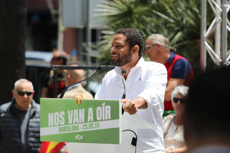 FOTOGRAFÍA. BARCELONA (REINO DE ESPAÑA), 15 DE MAYO DE 2024. "NOS VAN A OÍR". Acto público de VOX en el distrito de San Martín de la ciudad de Barcelona, en el que participan el candidato al 9J, Jorge Buxadé Villalba; el número 3, Juan Carlos Girauta Vidal; el secretario general y vicepresidente nacional de Vox, Ignacio Garriga Vaz de Conceiçao (en la imagen); y el presidente de VOX en Barcelona, Joan Garriga Doménech.  Buxadé: VOX viene con "fuerza y alegría para defender la libertad" en toda Europa, desde cada barrio español hasta el Parlamento Europeo y, desde allí, por todas las calles europeas. Lasvocesdelpueblo (Ñ Pueblo)