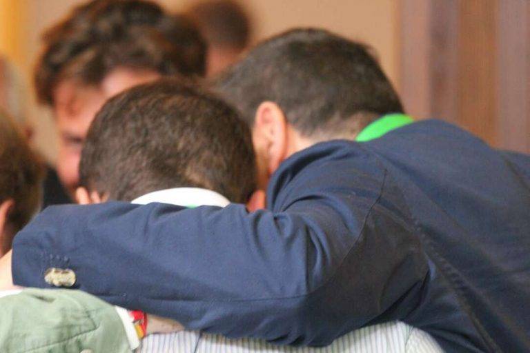 FOTOGRAFÍA. BARCELONA (REINO DE ESPAÑA), 12 DE MAYO DE 2024. Fake news contra los 11 de la Resistencia. Imágenes jornada y noche electoral 12M con VOX. Jornada electoral y Noche Electoral del 12M con VOX en Barcelona. Elecciones catalanas del 12 Mayo (12M). VOX gana las encuestas y sube en votos y porcentaje de votos, manteniendo a todos sus diputados de la pasada legislatura. El presidente de VOX, Santiago Abascal Conde, arropa a los nuevos representantes de la Resistencia, liderados por el candidato a President del Govern de la Generalitat de Catalunya, Ignacio Garriga Vaz de Conceiçao, 8 diputados por Barcelona -María Elisa García Fuster, Joan Garriga Doménech, Manuel Jesús Acosta Elías (Manuel Acosta), Mónica Lora Cisquer, Júlia Calvet Puig, Andrés Félix Bello Sanz-, 2 por Tarragona -Sergio Macián de Greef y Javier Ramírez Gutiérrez- 1 por Gerona, Alberto Tarradas Peneque y por Lérida Rafael Villafranca Merce. Lasvocesdelpueblo (Ñ Pueblo)