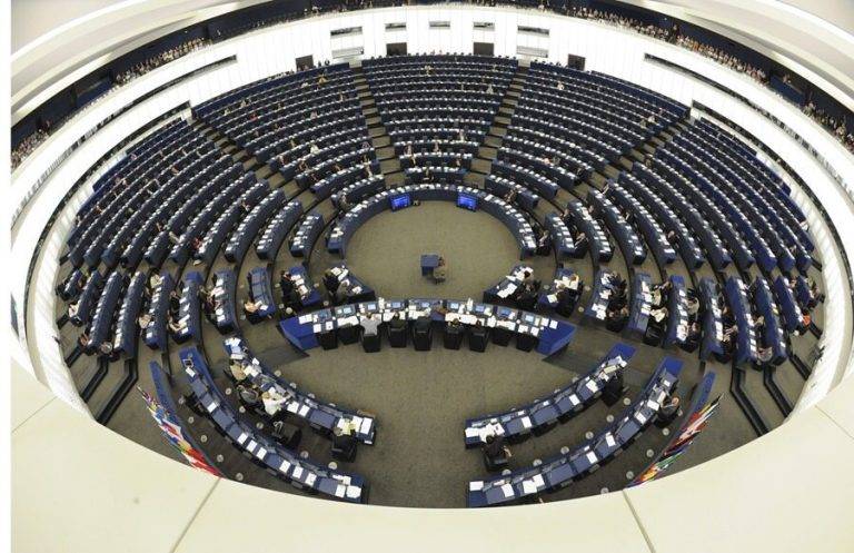 FOTOGRAFÍA. ESTRASBURGO (FRANCIA), 10 DE MAYO DE 2011. Tertsch (VOX) logra el reconocimiento de Edmundo González Urrutia como el legítimo Presidente de Venezuela.- VOX se incorpora al grupo Patriotas por Europa.- Los 6 de un VOX que duplica su fuerza en Europa. Las elecciones europeas y su importancia. El patriotismo europeo daría el sorpasso al Socialismo. El destacado papel del patriotismo europeo en el Parlamento Europeo. Detalle del hemiciclo de la Eurocámara, en Estrasburgo (Francia). Efe