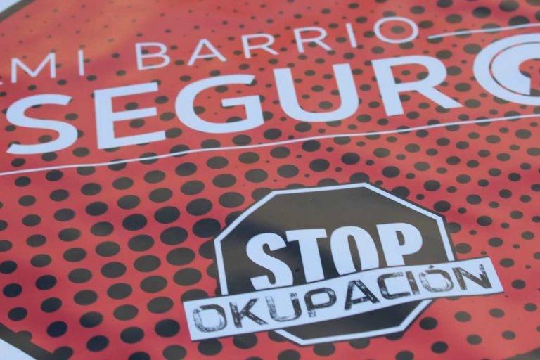 FOTOGRAFÍA. BARCELONA (CATALUÑA) REINO DE ESPAÑA, 25 DE JUNIO DE 2024. Tormentas acompañadas de granizo en España. El acto de Mi Barrio Seguro que lidera David Cosculluela Martínez-Galofré, y que ha tenido lugar frente al Ayuntamiento de Barcelona sobre las 18:30 y que se ha desarrollado pacíficamente, ha contado con el apoyo del Grupo Municipal de VOX en el Ayuntamiento de Barcelona -representado por el presidente del Grupo, Gonzalo de Oro-Pulido Plaza, y el portavoz, Liberto Senderos Oliva- y el Grupo Parlamentario de la Resistencia en el Parlamento de Cataluña -representado por el presidente del Grupo y secretario general de VOX, Ignacio Garriga Vaz de Conceição, y el portavoz parlamentario y presidente de del Comité Provincia de VOX en Barcelona, Joan Garriga Doménech-. Lasvocesdelpueblo (Ñ Pueblo)