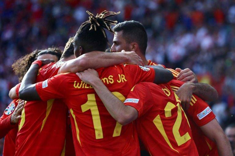 FOTOGRAFÍA. Berlin (Germany), 15/06/2024. España despeja dudas y presenta una gran imagen.- Players of Spain celebrate after scoring their second goal during the UEFA EURO 2024 group B match between Spain and Croatia in Berlin, Germany, 15 June 2024. (Croacia, Alemania, España). Efe