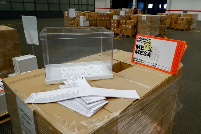 FOTOGRAFÍA. BARCELONA (REINO DE ESPAÑA), 08 DE JUNIO DE 2024. Elecciones 9J sin Ley electoral europea. Preparativos para las elecciones europeas en Barcelona. Preparativos para la jornada electoral del 9J en el Parque Móvil del Estado en Barcelona. Efe