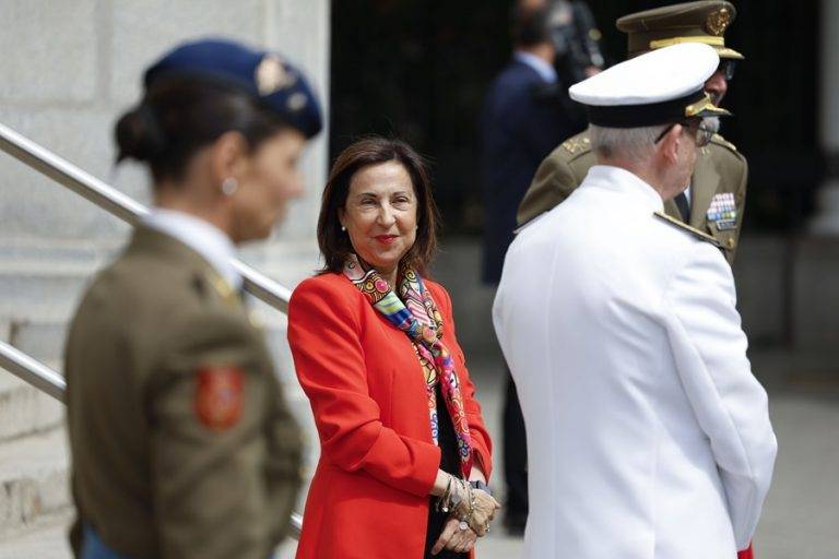 FOTOGRAFÍA. MADRID (REINO DE ESPAÑA), 18/06/2024. Robles rechaza el Cupo Catalán (financiación singular).- La ministra de Defensa, Margarita Robles, durante el acto de entrega de diplomas a los alumnos graduados en el XXV Curso de Estado Mayor de la Escuela Superior de las Fuerzas Armadas, este martes en la Escuela Superior de las Fuerzas Armadas del CESEDEN.- Efe