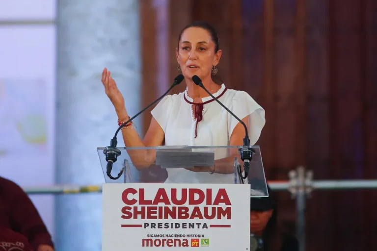 FOTOGRAFÍA. GUADALAJARA (MÉXICO), MAYO DE 2024. Exclusión del España en la toma de posesión de la judía Sheinbaum Pardo en México. Campaña Electoral Elecciones Presidenciales de México. La oficialista e hija del pueblo judío, Claudia Sheinbaum Pardo, habla durante un acto político en Guadalajara (México). Efe