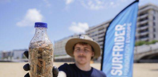 FOTOGRAFÍA. REINO DE ESPAÑA, 03 DE JUNIO DE 2024. a ONG Surfrider registra 37.875 colillas de cigarrillos en España. Surfrider España impulsó los pasados días 31 de mayo y 1 de junio una gran recogida de colillas en diferentes playas, ciudades y ríos de España para luchar contra la contaminación por este tipo de residuo que asfixia a los pulmones del planeta: los bosques, la tierra y el océano. lasvocesdelpueblo (Ñ Pueblo)