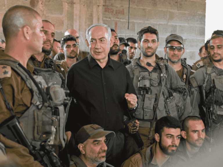 FOTOGRAFÍA. FRANJA DE GAZA (PALESTINA), 25 DE JUNIO DE 2024. El Primer Ministro de Israel, Benjamín Netanyahu, se ha reunido hoy con soldados de reserva en el norte del país judío y respondió a sus preguntas. Bibi estuvo acompañado por su Jefe de Estado Mayor, Tzachi Braverman, su Secretario Militar, General de División, Roman Gofman, y el Jefe del Comando Norte, General de División, Ori Gordin. Gabinete Primer Ministro de Israel/Lasvocesdelpueblo (Ñ Pueblo)