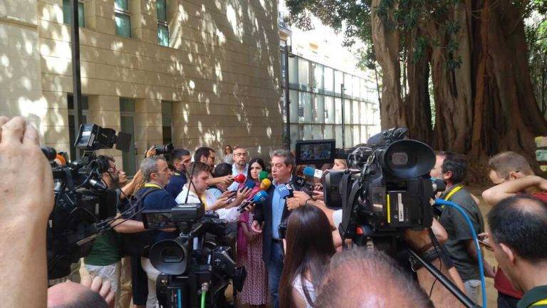 FOTOGRAFÍA. VALENCIA (COMUNISTA VALENCIANA) REINO DE ESPAÑA, 12 DE JULIO DE 2024. El portavoz del Grupo Parlamentario de VOX en les Cortes Valencianes, José María Llanos Pitarch (José María Llanos), ha ofrecido este mediodía una rueda de prensa sobre la agresión de Alberto Núñez Feijóo al pacto de Gobierno de coalición VOX y PP en la Generalitat Valenciana. Lasvocesdelpueblo (Ñ Pueblo)