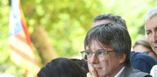 FOTOGRAFÍA. BARCELONA (REINO DE ESPAÑA), 08 DE AGOSTO DE 2024. El golpista separatista expresidente del govern de la Generalitat de Catalunya, fundador único y lider de la derechista cobarde secesionista Junts per Catalunya (JxCat), llegó poco antes de las 9:00 horas de la mañana al paseo Lluís Companys de Barcelona para el llamado "recibimiento institucional", organizado por su partido y asociaciones sepa-ratas, y también con representantes de partidos separatistas ERC y CUP y, por supuesto, del llamado "Govern del 1-O", el Gobierno fascista separatista que okupó la Generalitat de Catalunya en 2017. Contra él, el juez instructor del Caso Procés, Pablo Llarena Conde, activó la órden de detención nacional tras denegarle la amnistía corrupta. Además, el Tribunal Supremo sentenció que el prófugo no es amnistiable. En este mismo sentido, el juez instructor del caso Volohv denegó amnistiar a Puigdemont, quien ahora se enfrenta a una inminente detención. Lasvocesdelpueblo (Ñ Pueblo)