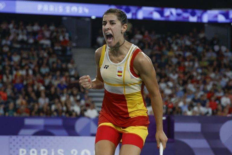 FOTOGRAFÍA. PARÍS (FRANCIA), 03 DE AGOSTO DE 2024. la española Carolina María Marín Martín (Carolina Marín)  celebra un punto ante la japonesa Aya Ohori, frente a la que se clasificó para las semifinales del torneo de bádminton de los Juegos Olímpicos de París 2024. Efe
