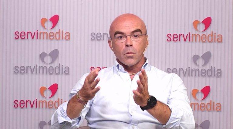 FOTOGRAFÍA. MADRID (REINO DE ESPAÑA), 15 DE AGOSTO DE 2024. Vox anuncia oposición dura para que este Gobierno caiga.- El jefe de la Delegación de VOX en Bruselas y coordinador Nacional Jurídico de VOX, Jorge Buxadé Villalba, ha concedido una entrevista a Servimedia, en la que se ha mostrado convencido de que tanto el Gobierno de la Nación como los golpistas se informaron durante la entrada y posterior fuga del reprófugo de la Justicia española Carles Puigdemont Casamajó la semana pasada. Además, el político catalán número tres de la Resistencia española VOX ha valorado el resto de la actualidad política, insistiendo en que el nuevo Govern català del ultra Salvador Illa Roca (PSC) con consejeros ultras de Junts per Catalunya (JxCat) -apoyado por la ultraizquierda separatista ERC- es "separatista" y que la Policía autonómica de la Generalidad de Catalunya Mossos d'Esquadra "tiene un destino, que es su disolución e incorporación a la Policía Nacional y a la Guardia Civil con una pasarela". Captura imágenes entrevista/Lasvocesdelpueblo (Ñ Pueblo)