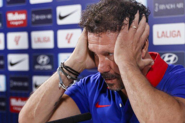 FOTOGRAFÍA. MAJADAHONDA (COMUNIDAD DE MADRID) REINO DE ESPAÑA, 18/08/2024. Diego Pablo Simeone, entrenador del Atlético de Madrid, durante la rueda de prensa de este domingo. Efe