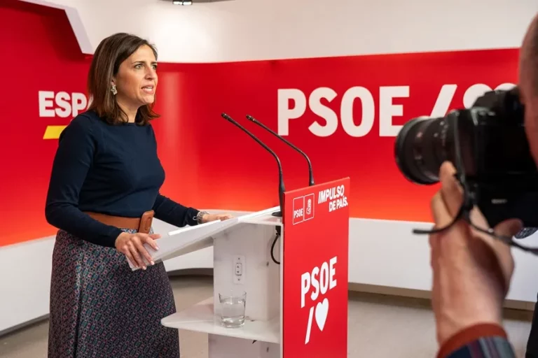 FOTOGRAFÍA. MADRID (REINO DE ESPAÑA), 25 DE MARZO DE 2024. La portavoz de la Ejecutiva Federal del Partido Socialista Obrero Español (PSOE), Esther Peña Camarero, ha negado que el partido esté hablando de un referéndum de autodeterminación para Cataluña con ERC, como aseguran los republicanos catalanes, ya que subraya que es un asunto que no está "encima de la mesa" ni es la "voluntad" de los socialistas. Efe