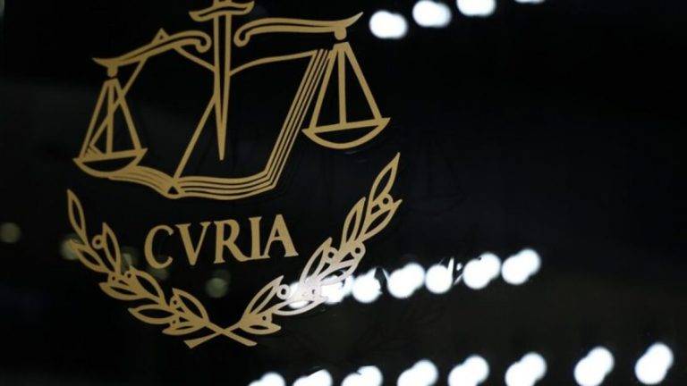 FOTOGRAFÍA. CIUDAD DE LUXEMBURGO (LUXEMBURGO), 12 DE SEPTIEMBRE DE 2024. La Justicia europea registra 2 recursos contra amnistía criminal. Imagen del logo del Tribunal de Justicia de la Unión Europea (TJUE), con sede en la ciudad de Luxemburgo (Luxemburgo). Efe