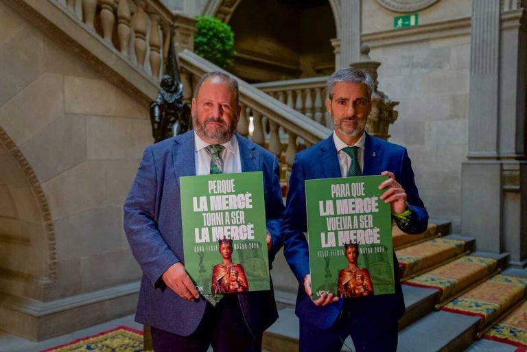 FOTOGRAFÍA. Barcelona (Reino de España), jueves 20 de septiembre de 2024 (Lasvocesdelpueblo).- El presidente del Grupo Municipal de Vox en el Ayuntamiento de Barcelona, Gonzalo de Oro-Pulido Plaza, junto al concejal de la Resistencia, Liberto Mariano Senderos Oliva, ha presentado hoy la campaña de la Resistencia "Para Que la Mercè Vuelva a Ser la Mercè (Per a Que la Mercè Torna a Ser la Mercè). Lasvocesdelpueblo (Ñ Pueblo)