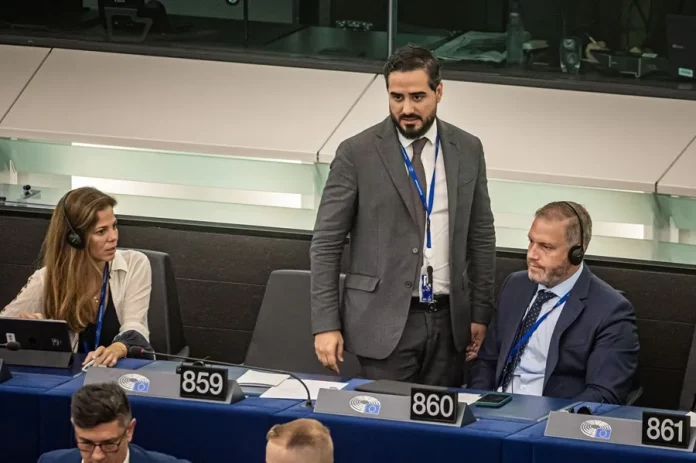 Luís Pérez Fernández (Alvise Pérez) investigado por estafa con criptomonedas (2) FOTOGRAFÍA. PARLAMENTO EUROPEO, AÑO 2024. Luís Pérez Fernández (Alvise Pérez) investigado por estafa con criptomonedas.- El ex-asesor de Ciutadans Partit de la Ciutadanía Ciudadanos (Cs) y eurodiputado del partido político Se Acabó La Fiesta (SAF), Luís Pérez Fernández (Alvise Pérez), durante una sesión de la Eurocámara. Efe