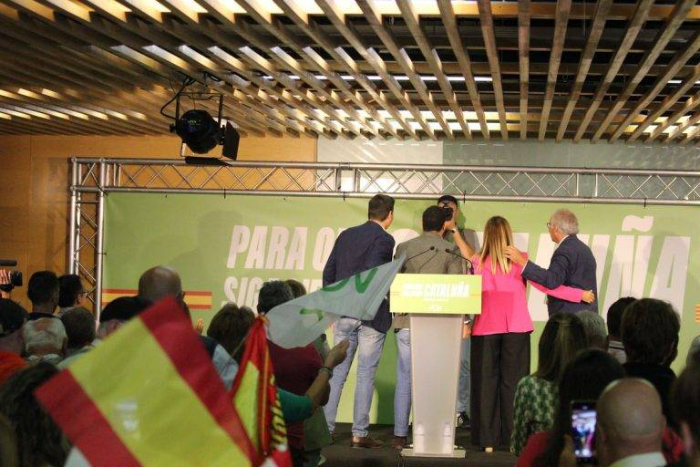 FOTOGRAFÍA. SALOU (PROVINCIA DE TARRAGONA) CATALUÑA (REINO DE ESPAÑA), 14 DE SEPTIEMBRE DE 2024. VOX: "No permitiremos que la Ley islámica misógina y contraria a nuestra cultura acabe por implantarse en Cataluña". Gran demostración de fuerza de Vox en Salou en su gran acto público, "Para que Cataluña siga siendo Cataluña". En él participan la portavoz del Grupo Municipal en el Ayuntamiento de Salou y diputada provincial, Ana Belén Rodríguez Ros; el presidente del Comité Ejecutivo Provincial (CEP) de Vox y diputado número uno por la provincia al Parlament de Catalunya, Sergio Macian de Greef; el diputado número uno por Barcelona al Congreso de los Diputados, Juan José Aizcorbe Torra; y el secretario general de Vox, presidente del Grupo Parlamentario en la cámara catalana, quien fue, ha sido y continuará siendo el blanco de la antiEspaña y el socialismo azul, Ignacio Garriga Vaz de Conceiçao. Lasvocesdelpueblo (Ñ Pueblo)