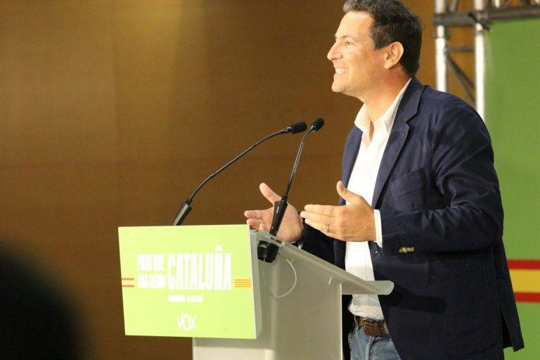 FOTOGRAFÍA. SALOU (PROVINCIA DE TARRAGONA) CATALUÑA (REINO DE ESPAÑA), 14 DE SEPTIEMBRE DE 2024. Gran demostración de fuerza de Vox en Salou en su gran acto público, "Para que Cataluña siga siendo Cataluña". En él participan la portavoz del Grupo Municipal en el Ayuntamiento de Salou y diputada provincial, Ana Belén Rodríguez Ros; el presidente del Comité Ejecutivo Provincial (CEP) de Vox y diputado número uno por la provincia al Parlament de Catalunya, Sergio Macian de Greef; el diputado número uno por Barcelona al Congreso de los Diputados, Juan José Aizcorbe Torra; y el secretario general de Vox, presidente del Grupo Parlamentario en la cámara catalana, quien fue, ha sido y continuará siendo el blanco de la antiEspaña y el socialismo azul, Ignacio Garriga Vaz de Conceiçao. Lasvocesdelpueblo (Ñ Pueblo)