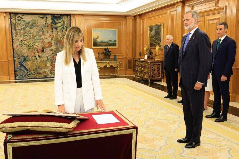 FOTOGRAFÍA. MADRID (REINO DE ESPAÑA), 04 DE SEPTIEMBRE DE 2024. Promesa ante el rey de María Isabel Perelló Doménech. La presidente electa del Tribunal Supremo y del CGPJ, la magistrada progre catalana María Isabel Perelló Doménech, prometió su cargo ante su Majestad el rey Felipe VI de España, en el Palacio de La Zarzuela de la capital del Reino de España, Madrid. Estuvieron presentes Pedro Sánchez Pérez-Castejón, presidente del Gobierno; Francina Armengol Socias, presidente del Congreso de los Diputados; Pedro Manuel Rollán Ojeda, presidente del Senado; Cándido Conde-Pumpido Tourón, presidente del Tribunal Constitucional; Félix Bolaños García, ministro de la Presidencia, Justicia y Relaciones con las Cortes; y María Ester Pérez Jerez, directora general de Seguridad Jurídica y Fe Pública. Lasvocesdelpueblo (Ñ Pueblo)