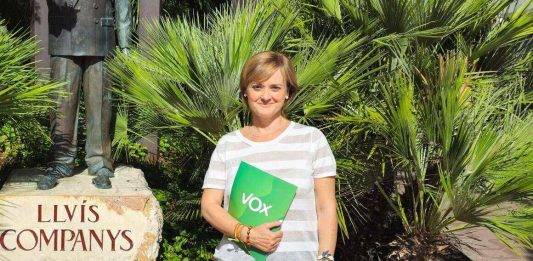 FOTOGRAFÍA. TARRAGONA (REINO DE ESPAÑA), 17 DE SEPTIEMBRE DE 2024. El Grupo Municipal de VOX en Ayuntamiento de Tarragona, presidido por la catalana Judith Gómez García, ha presentado una moción para exigir la retirada de la estatua del asesino Lluís Companys Jover", ex presidente del Govern de la Generalitat de Catalunya y de la ultraizquierda separatista Esquerra Republicana de Catalunya (ERC), en Tarragona. Lasvocesdelpueblo