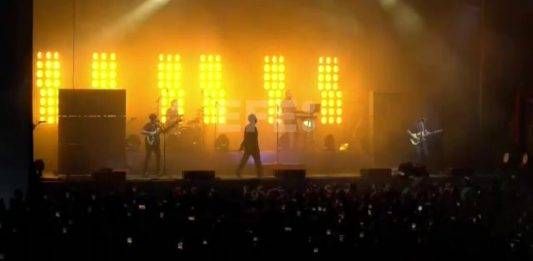 FOTOGRAFÍA. PLAYA DEL BOGATELL (CIUDAD DE BARCELONA) CATALUÑA (REINO DE ESPAÑA, 22 DE SEPTIEMBRE DE 2024. Noche de concierto en marco de las fiestas de al mercè 2024. Los vecinos de barcelona celebran la Mercè en su segunda jornada junto a los turistas en playa del Bogatell. Captura vídeo Efe/lasvocesdelpueblo (Ñ Pueblo)