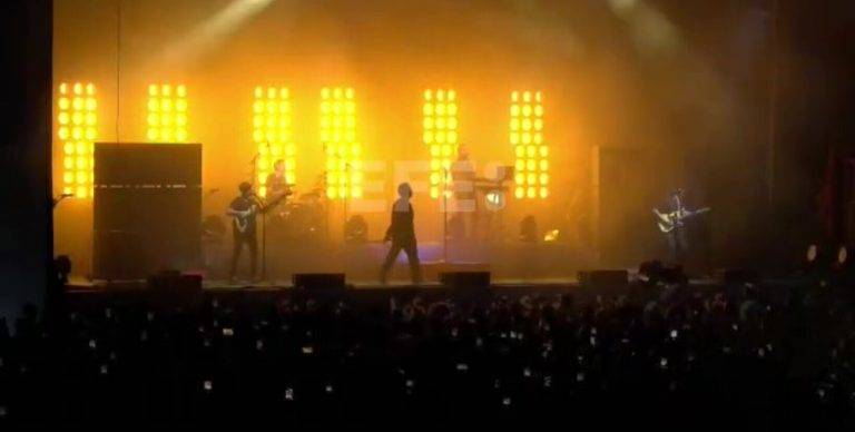 FOTOGRAFÍA. PLAYA DEL BOGATELL (CIUDAD DE BARCELONA) CATALUÑA (REINO DE ESPAÑA, 22 DE SEPTIEMBRE DE 2024. Noche de concierto en marco de las fiestas de al mercè 2024. Los vecinos de barcelona celebran la Mercè en su segunda jornada junto a los turistas en playa del Bogatell. Captura vídeo Efe/lasvocesdelpueblo (Ñ Pueblo)