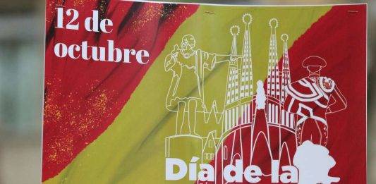 FOTOGRAFÍA. PASEO DE GRACIA Y PLAZA CATALUÑA DE BARCELONA (CATALUÑA) REINO DE ESPAÑA, 12 DE OCTUBRE DE 2024. Cataluña y los pueblos hispanos del resto de mundo, en su mayoría, los de hispanoamérica, han exhibido esta mañana y la tarde su orgullo hispano por las calles del centro de Barcelona, con el motivo del Día de la Hispanidad 2024 y Fiesta Nacional de España (12 Octubre), advirtiendo de la amenaza socialista en Hispanoamérica, a través de sus organizaciones criminales: el Foro de Sao Paulo y el Grupo de Pueblo. Se ha registrado una fuerte movilización de la militancia y simpatizantes del partido político VOX liderados por Ignacio Garriga Vaz de Conceiçao, secretario general y vicepresidente nacional de VOX además de presidente del grupo parlamentario en el Parlament de Cataluña; pero también, se ha podido comprobar la asistencia de simpatizantes y miembros de Ciutadans Partit de la Ciutadanía Ciudadanos (Cs) liderados por Joan García, coordinador de Cs en Cataluña; y del Partido Popular de Cataluña (PPC) liderados por Alejandro Fernández Álvarez, Presidente del Partido popular de Catalunya (PPC) además de presidente del Grupo Parlamentario en la cámara catalana. Lasvocesdelpueblo (Ñ Pueblo)