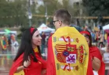 Precipitaciones débiles y descensos de temperaturas este domingo FOTOGRAFÍA. PASEO DE GRACIA Y PLAZA CATALUÑA DE BARCELONA (CATALUÑA) REINO DE ESPAÑA, 12 DE OCTUBRE DE 2024. Cataluña y los pueblos hispanos del resto de mundo, en su mayoría, los de hispanoamérica, han exhibido esta mañana y la tarde su orgullo hispano por las calles del centro de Barcelona, con el motivo del Día de la Hispanidad 2024 y Fiesta Nacional de España (12 Octubre), advirtiendo de la amenaza socialista en Hispanoamérica, a través de sus organizaciones criminales: el Foro de Sao Paulo y el Grupo de Pueblo. Se ha registrado una fuerte movilización de la militancia y simpatizantes del partido político VOX liderados por Ignacio Garriga Vaz de Conceiçao, secretario general y vicepresidente nacional de VOX además de presidente del grupo parlamentario en el Parlament de Cataluña; pero también, se ha podido comprobar la asistencia de simpatizantes y miembros de Ciutadans Partit de la Ciutadanía Ciudadanos (Cs) liderados por Joan García, coordinador de Cs en Cataluña; y del Partido Popular de Cataluña (PPC) liderados por Alejandro Fernández Álvarez, Presidente del Partido popular de Catalunya (PPC) además de presidente del Grupo Parlamentario en la cámara catalana. Lasvocesdelpueblo (Ñ Pueblo)
