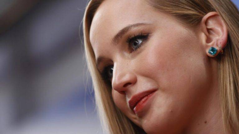 FOTOGRAFÍA. LOS ÁNGELES (ESTADOS UNIDOS DE AMÉRICA), 21 DE OCTUBRE DE 2024. Cooke Maroney ha vuelto a dejar embarazada a Jennifer Shrader Lawrence. La actriz estadounidense Jennifer Lawrence atiende a los medios en la premiere de la película 'Sin malos rollos', este miércoles en Madrid. Efe