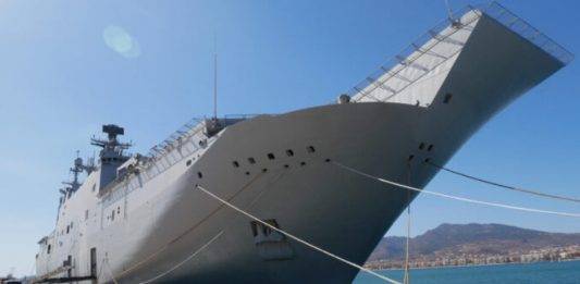 FOTOGRAFÍA. MELILLA (REINO DE ESPAÑA), 06 DE OCTUBRE DE 2024.- El próximo año está marcado en rojo para el portaaeronaves Juan Carlos I (L-61) de la Armada Española. Camino de cumplir dos décadas de historia y a las puertas de una varada para su mejora, el buque insignia de la Armada Española se ha convertido en todo "un éxito comercial" al ser el único diseño de embarcación de este tipo que se ha exportado en el mundo. Efe