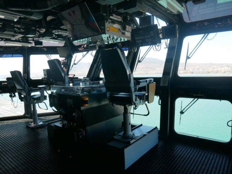 FOTOGRAFÍA. MELILLA (REINO DE ESPAÑA), 06 DE OCTUBRE DE 2024.. Frentes atlánticos dejarán precipitaciones fuertes el lunes.- El próximo año está marcado en rojo para el portaaeronaves Juan Carlos I (L-61) de la Armada Española. Camino de cumplir dos décadas de historia y a las puertas de una varada para su mejora, el buque insignia de la Armada Española se ha convertido en todo "un éxito comercial" al ser el único diseño de embarcación de este tipo que se ha exportado en el mundo. Efe