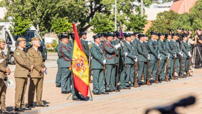 FOTOGRAFÍA. SANT VICENÇ DELS HORTS (BARCELONA) REINO DE ESPAÑA, 28 DE OCTUBRE DE 2024. En el pleno municipal de octubre, el Ayuntamiento de Sant Vicenç dels Horts aprobó, con el apoyo de socialistas, comunistas y partidos separatistas, una propuesta para desalojar el cuartel de la Guardia Civil de la localidad y destinarlo a vivienda social. VOX fue el único partido que votó en contra, defendiendo el papel esencial de la Guardia Civil en la cohesión y seguridad de Cataluña. Lasvocesdelpueblo (Ñ Pueblo)