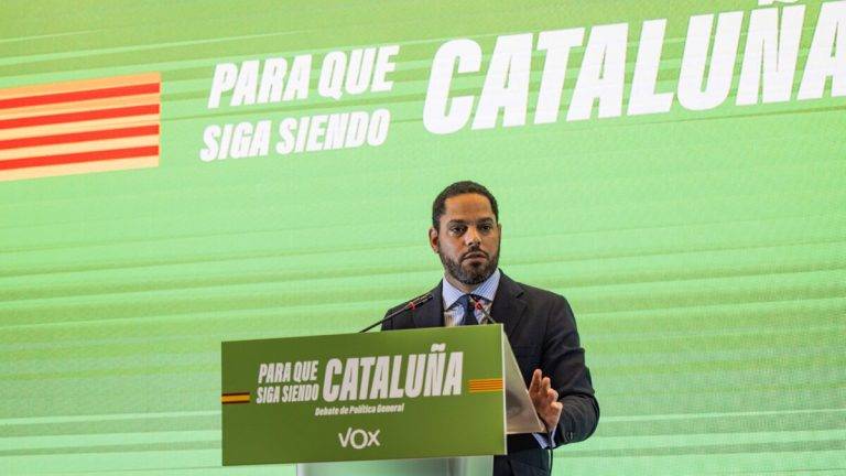 FOTOGRAFÍA. BARCELONA (REINO DE ESPAÑA), 04 DE OCTUBRE DE 2024. El secretario general y presidente del grupo parlamentario de VOX en el Parlament de Catalunya, Ignacio Garriga Vaz d Conceiçao, y el portavoz del Grupo Parlamentario en Cataluña, Joan Garriga Doménech, ofrecen un desayuno informativo para avanzar a los medios de comunicación las principales propuestas  que el partido propondrá en el Debate de Política General (DPG) de la Generalidad de Cataluña, que tendrá lugar la próxima semana en el Parlament de Catalunya,, la mañana de este viernes en el Hotel Catalonia Diagonal Center, de calle Balmes 142 de la ciudad de Barcelona. Lasvocesdelpueblo (Ñ Pueblo)