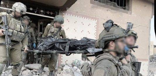 FOTOGRAFÍA. JERUSALÉN (ISRAEL), 17 DE OCTUBRE DE 2024. Fuentes militares israelíes también han exhibido esta tarde el documento histórico de la confirmación del Ácido Desoxirribonucleico (ADN) del asesino terrorista líder de Hamás ISIS Yahay Sinwar. También, las fotografías de la retirada de sus retos por parte de los guerreros santos de la tierra santa, integrantes de la Brigada Bislamach del Ejército de Israel Tzáhal, del edificio en el que fue eliminado este martes el comandante jefe de la masacre de civiles israelíes del pasado 7 de octubre de 2023. Fuentes de inteligencia militar israelí y fuentes del gobierno de Israel lanzan un mensaje de tranquilidad a los familiares de los rehenes porque «Las FDI y el Servicio de Inteligencia y Seguridad General Interior de Israel (Shabak) comprobaron primero si había rehenes en la zona o con los terroristas antes de actuar. Inteligencia Militar Israelí/Lasvocesdelpueblo (Ñ Pueblo)