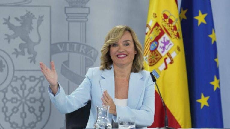 FOTOGRAFÍA. MADRID (REINO DE ESPAÑA), 08 DE OCTUBRE DE 2024. Alegría: El Gobierno actúa con "transparencia y ejemplaridad" ante caso Koldo. La ministra Portavoz del gobierno de coalición comunista de España y miembro del Partido Socialista Obrero Español (PSOE), Pilar Alegría, este martes durante la rueda de prensa tras el Consejo de Ministros. Efe